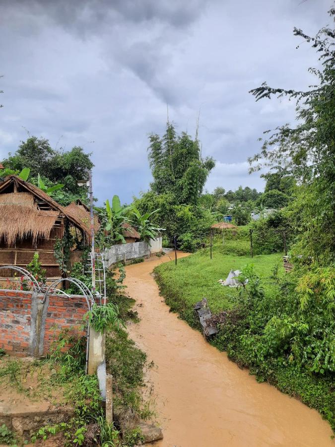 Homestay Nang Nghieng Kon Tum Extérieur photo